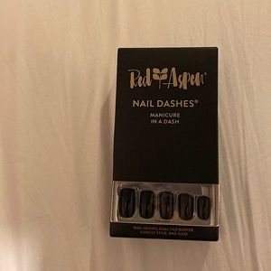 Red Aspen Black Nails